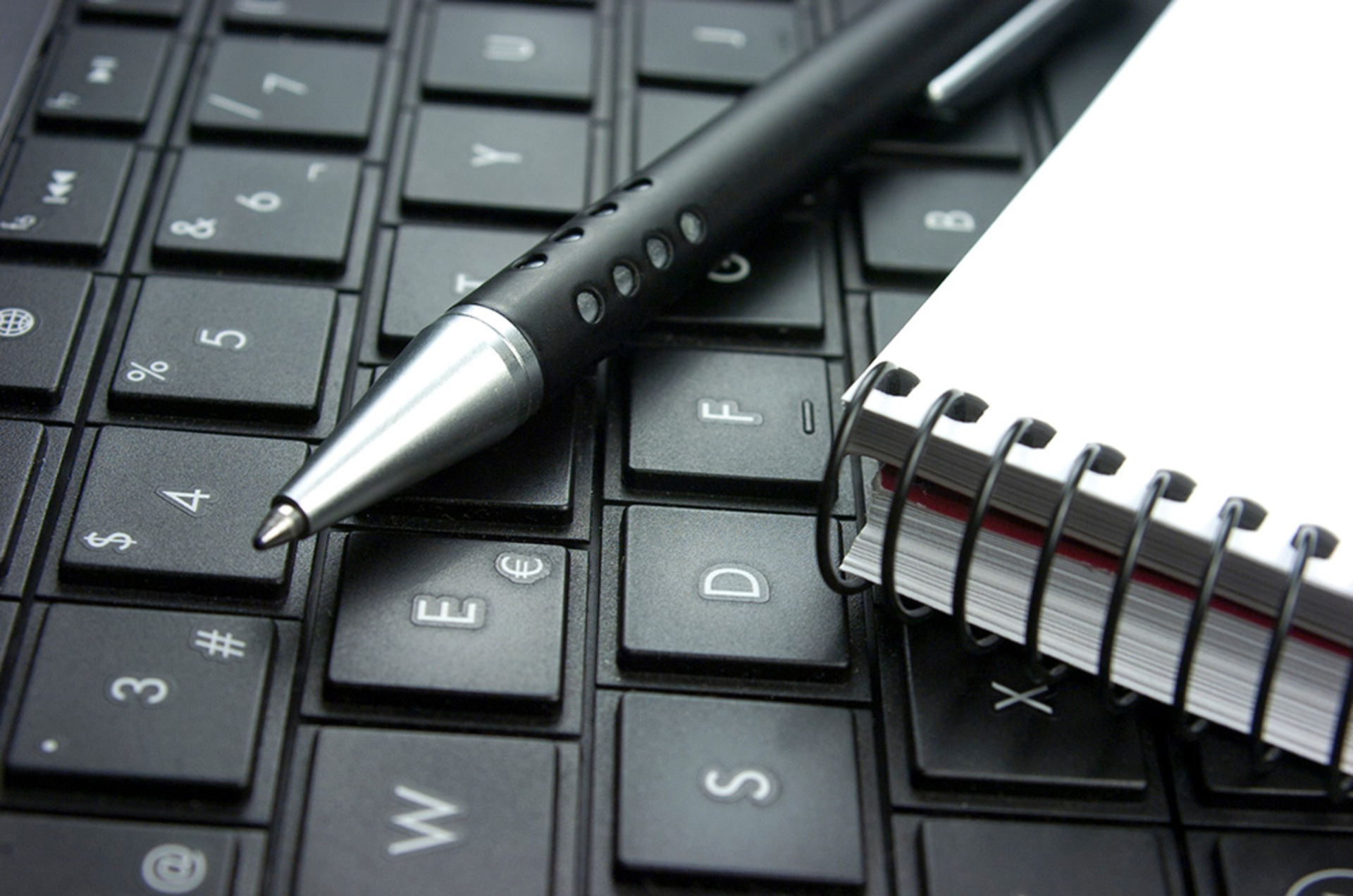 Kontakt&shy;formular bei Bernstein Elektrotechnik in Fürth